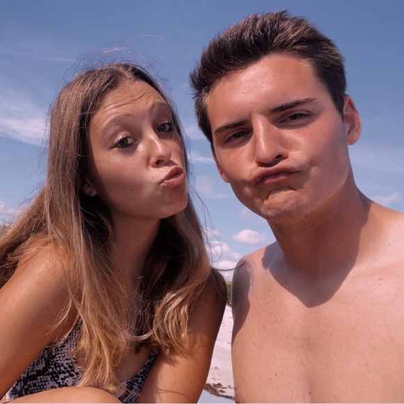 Meet your Posher, Zoey - Picture 9 of 16